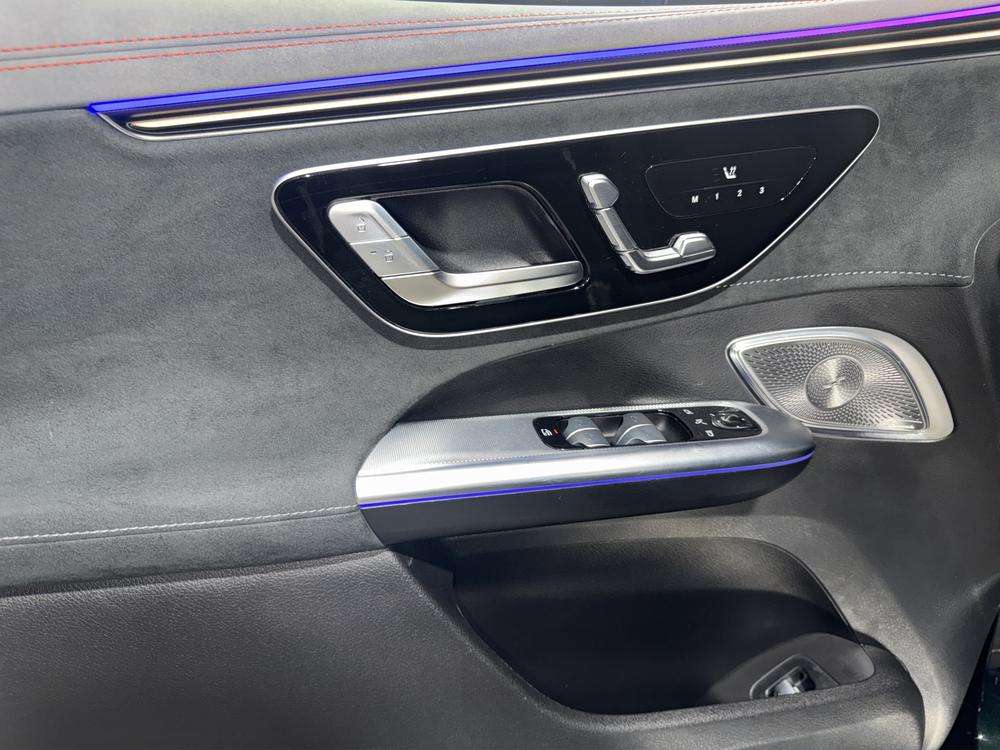 Mercedes-Benz EQE SUV 500 4MATIC AMG 2025 gris - foto 13