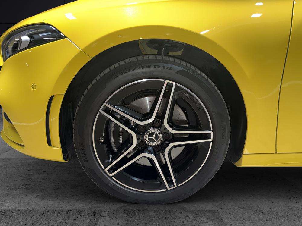 Mercedes-Benz Clase A 250e AMG 2022 amarillo - foto 7