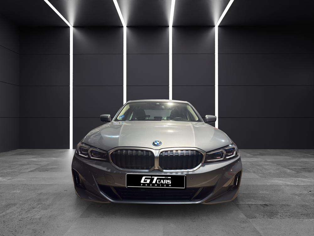 BMW Serie 3 320e 2024 gris - foto 3