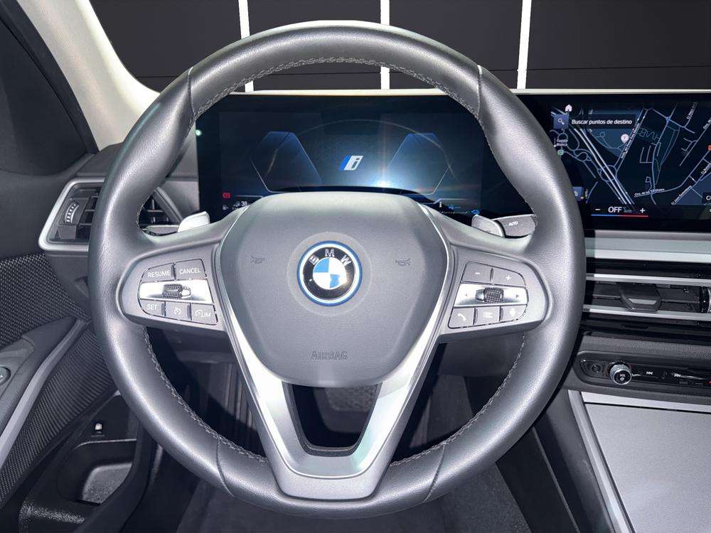 BMW Serie 3 320e 2024 gris - foto 11