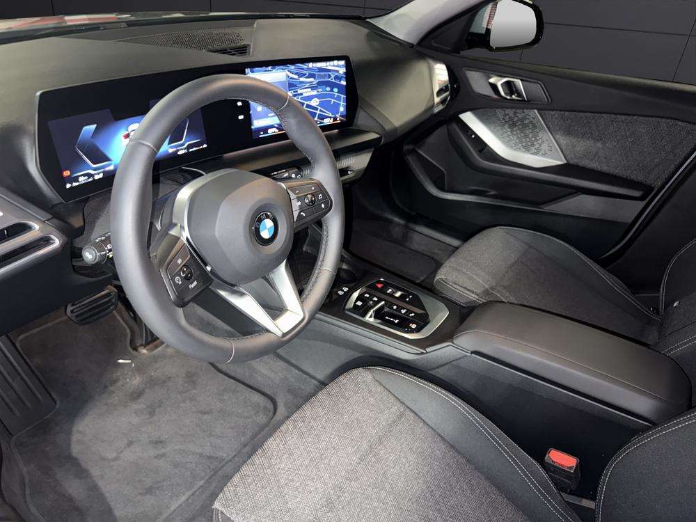 BMW Serie 1 118d 2025 gris - foto 9