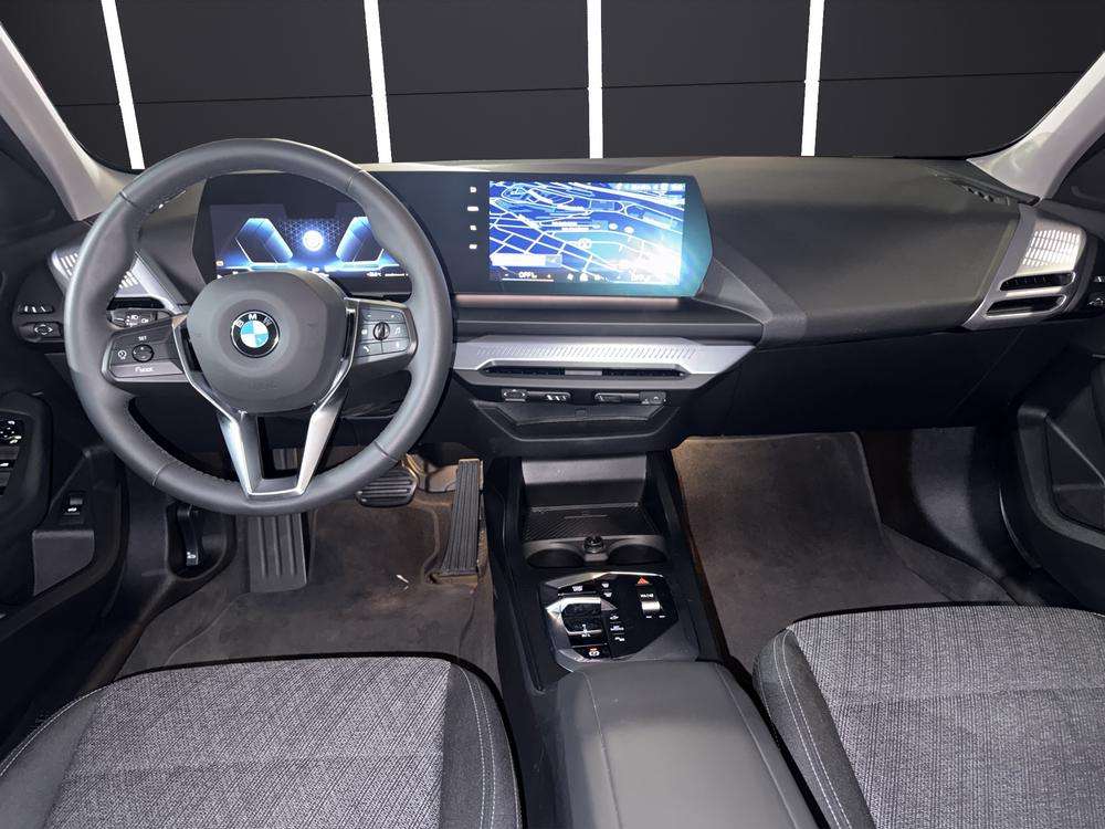 BMW Serie 1 118d 2025 gris - foto 10
