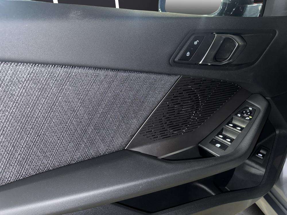 BMW Serie 1 118d 2025 gris - foto 15