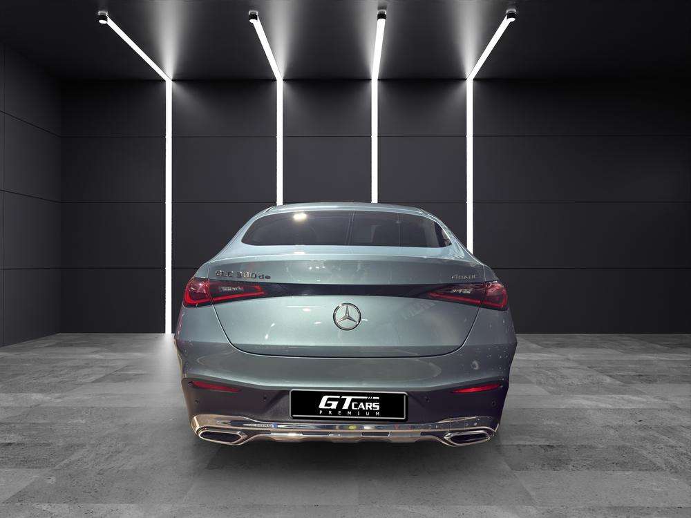 Mercedes-Benz GLC COUPE 300de AMG 4MATIC 2025 verde - foto 3