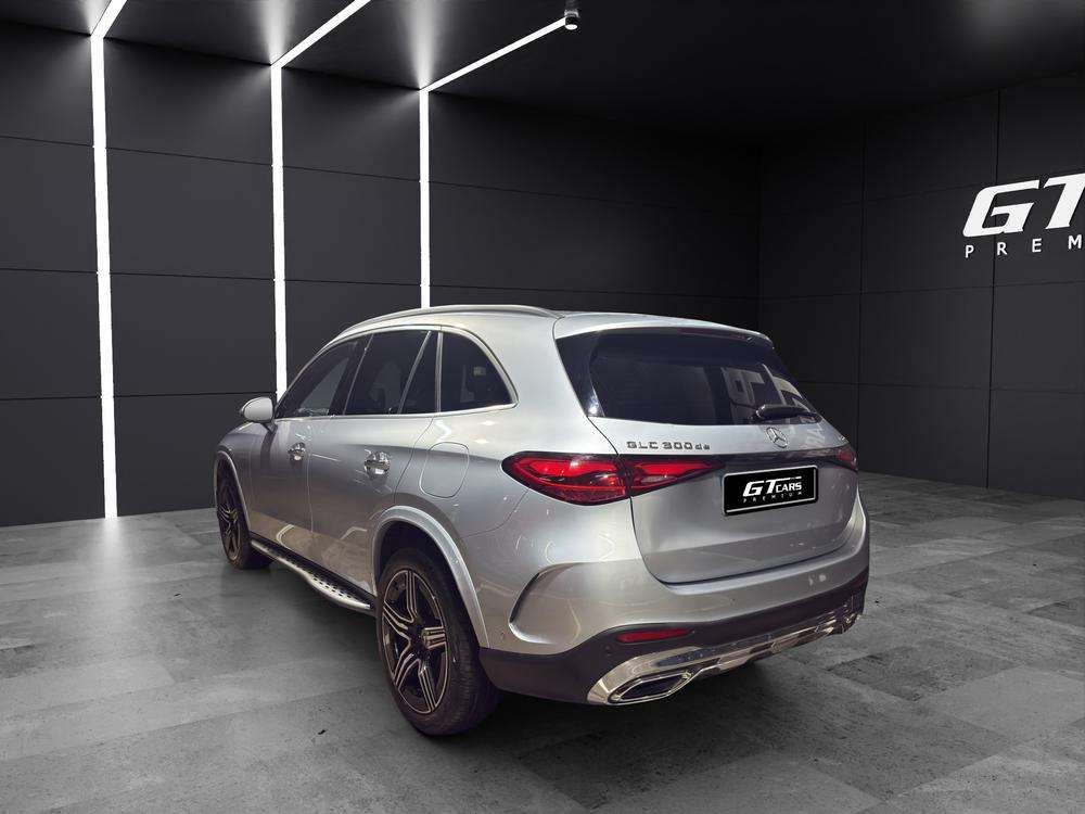 Mercedes-Benz GLC SUV 300de AMG 4MATIC 2024 plata - foto 3