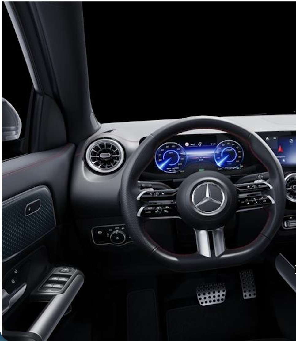 Mercedes-Benz EQA 250+ AMG 2024 negro - foto 7