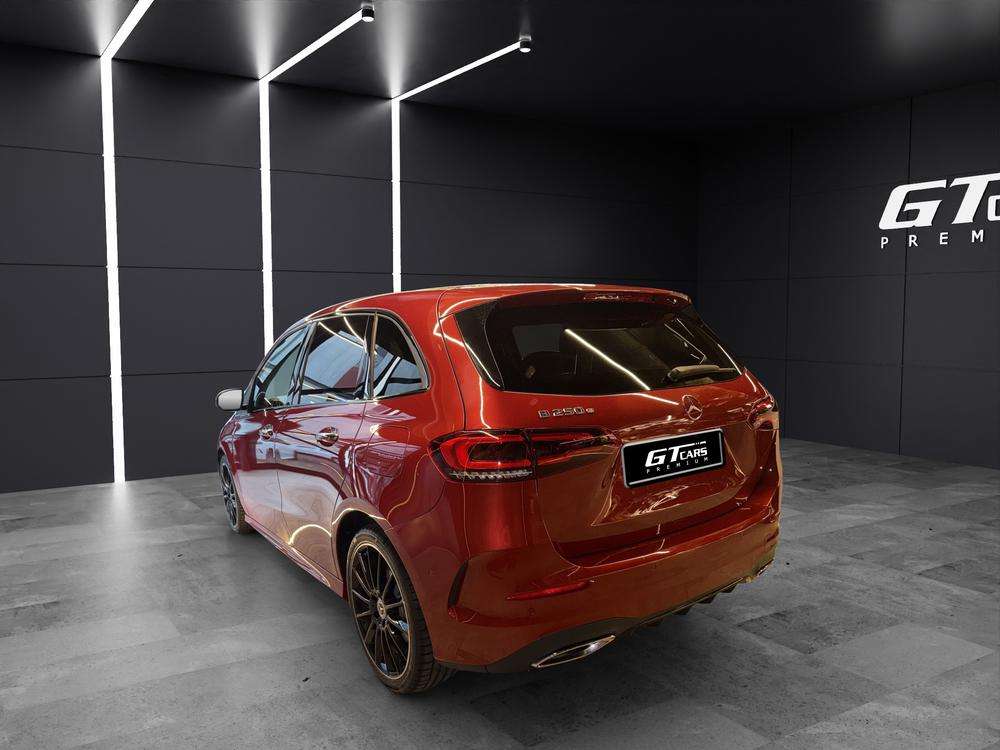 Mercedes-Benz Clase B 250e AMG 2022 rojo patagonia - foto 5