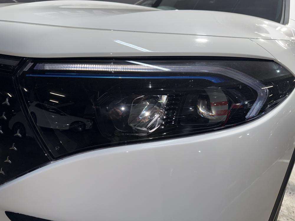 Mercedes-Benz EQB 250+ AMG 2025 blanco - foto 6
