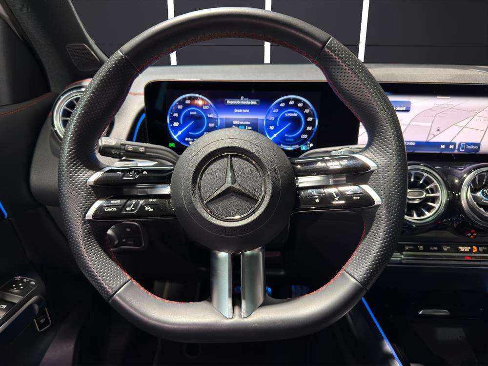 Mercedes-Benz EQB 250+ AMG 2025 blanco - foto 11