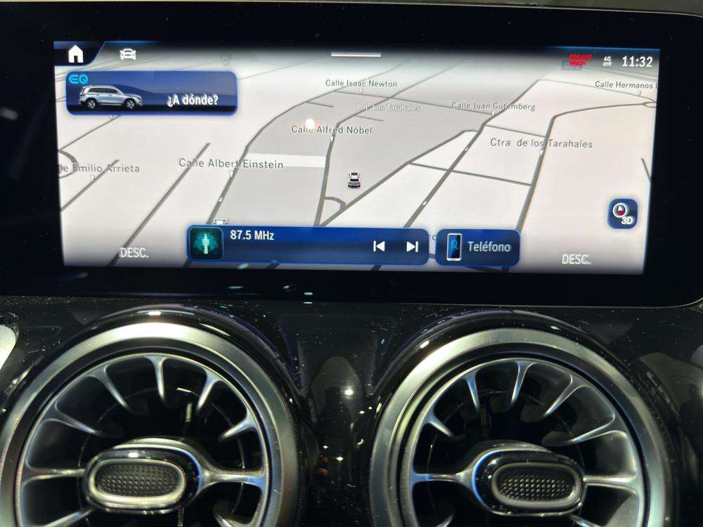 Mercedes-Benz EQB 250+ AMG 2025 blanco - foto 13