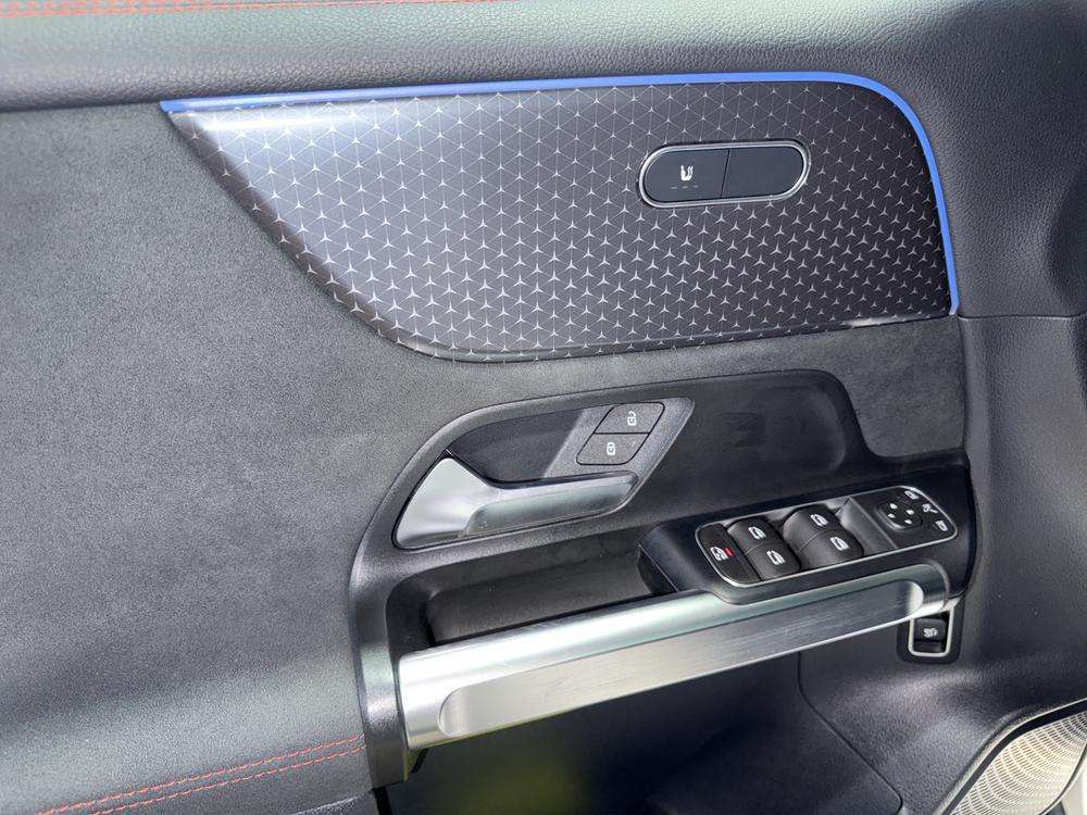 Mercedes-Benz EQB 250+ AMG 2025 blanco - foto 15