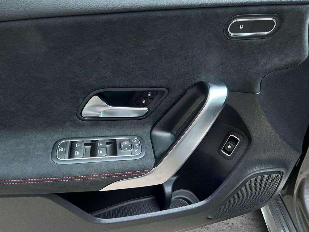 Mercedes-Benz Clase A 250e AMG 2022 gris montaña - foto 14