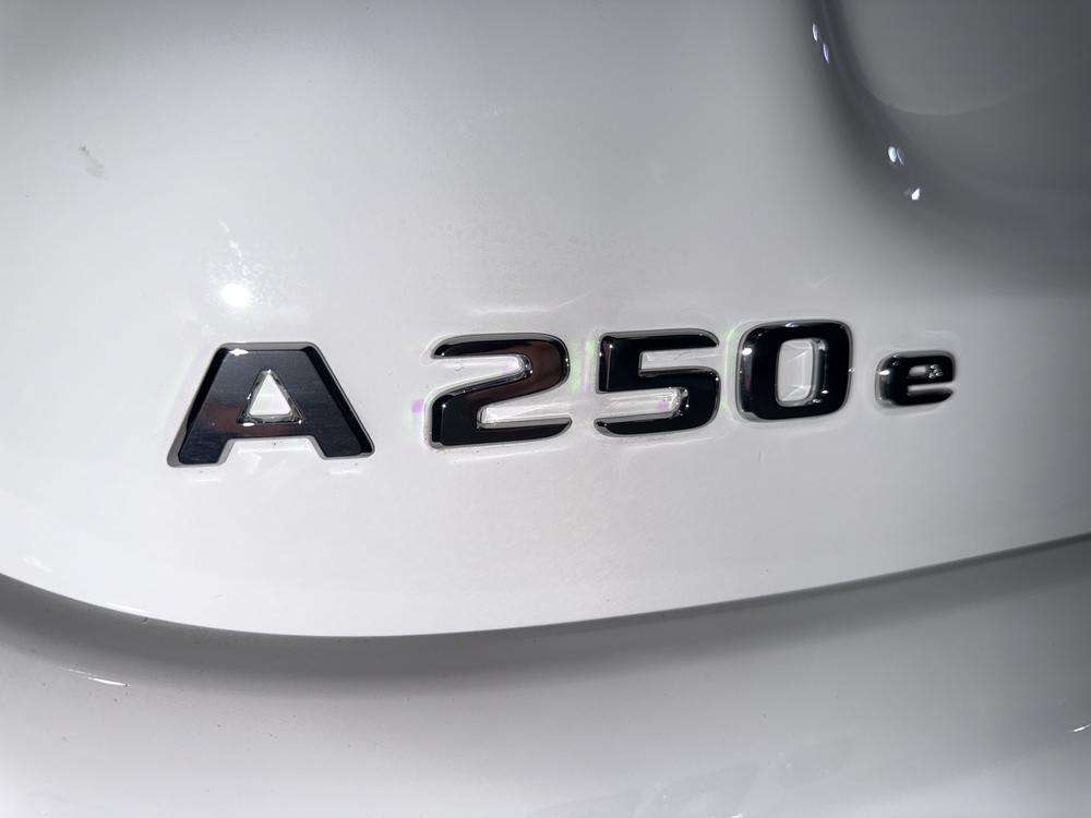 Mercedes-Benz Clase A 250e AMG 2022 blanco - foto 7