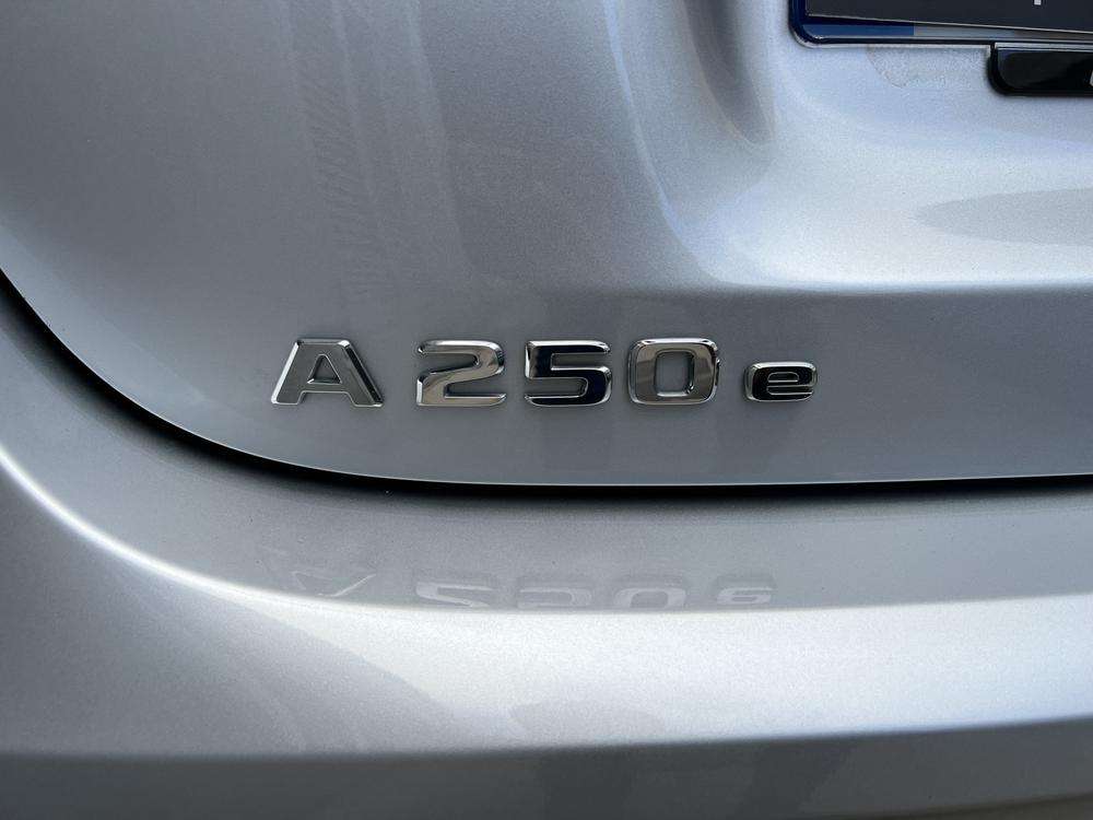 Mercedes-Benz Clase A 250e AMG 2022 plata - foto 7