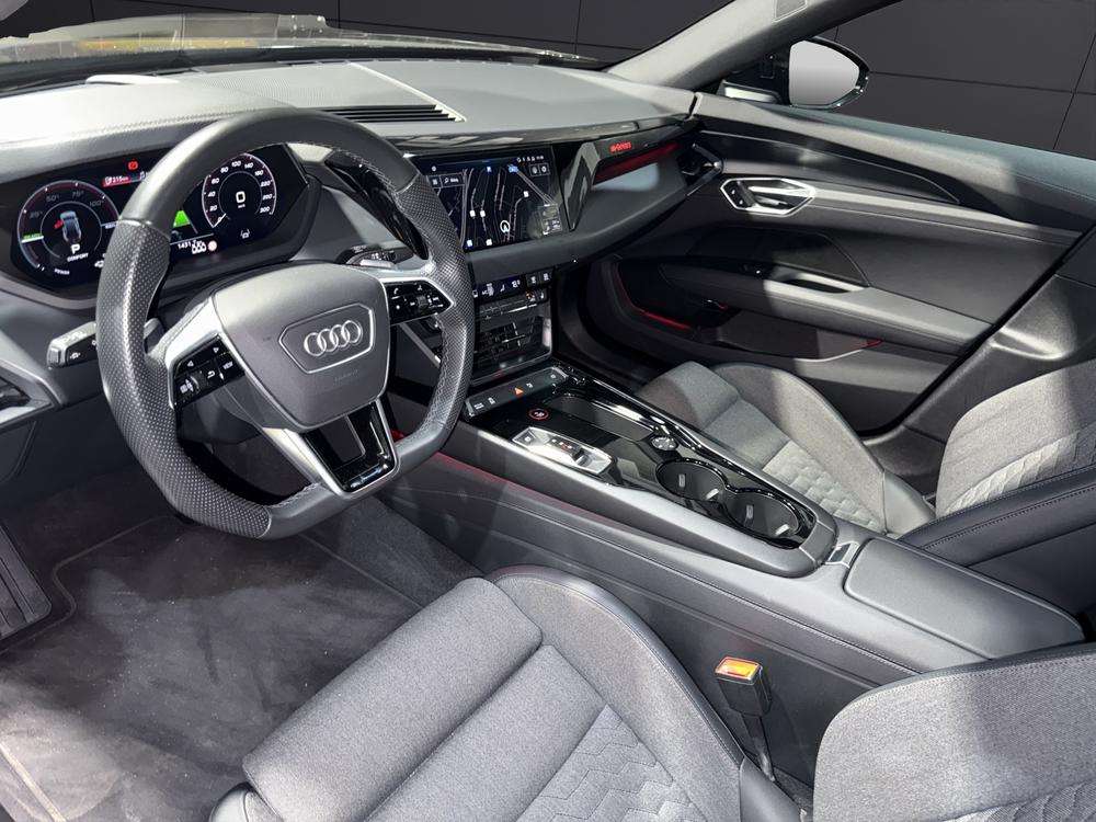 Audi E-tron GT 2022 negro - foto 9