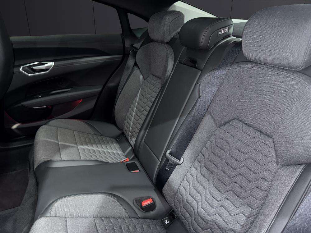 Audi E-tron GT 2022 negro - foto 17