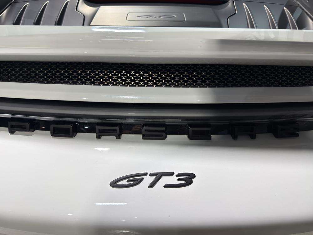 Porsche 911 GT3 2024 blanco - foto 8