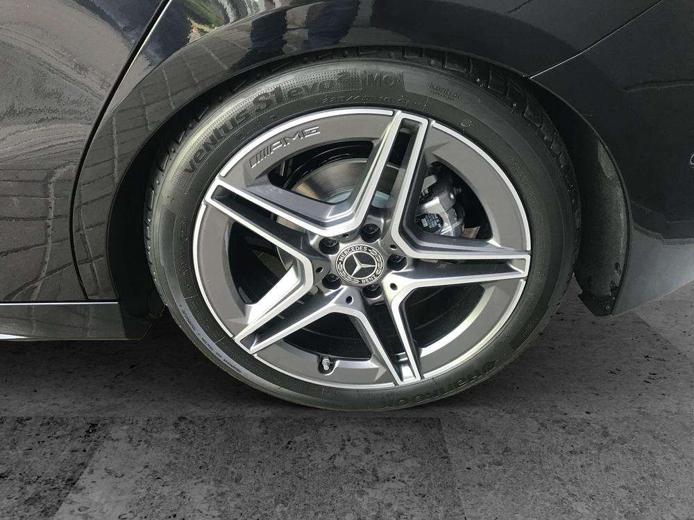 Mercedes-Benz Clase A 200 AMG 2022 negro - foto 5