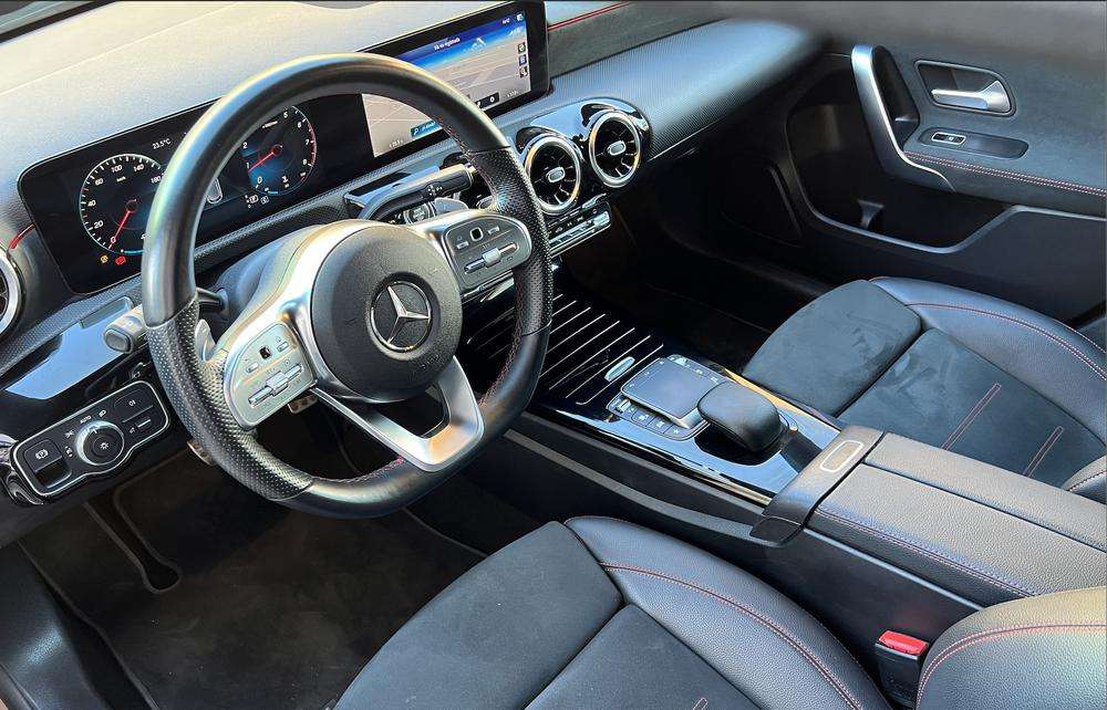 Mercedes-Benz Clase A 200 AMG 2022 negro - foto 7