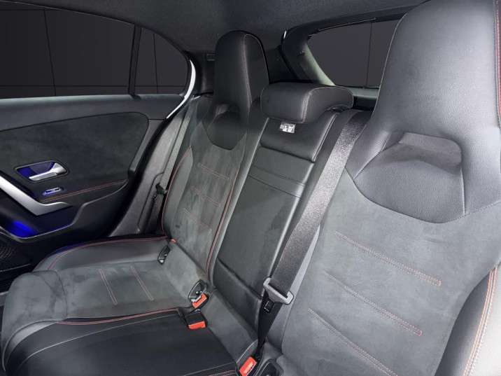Mercedes-Benz Clase A 200 AMG 2022 negro - foto 14