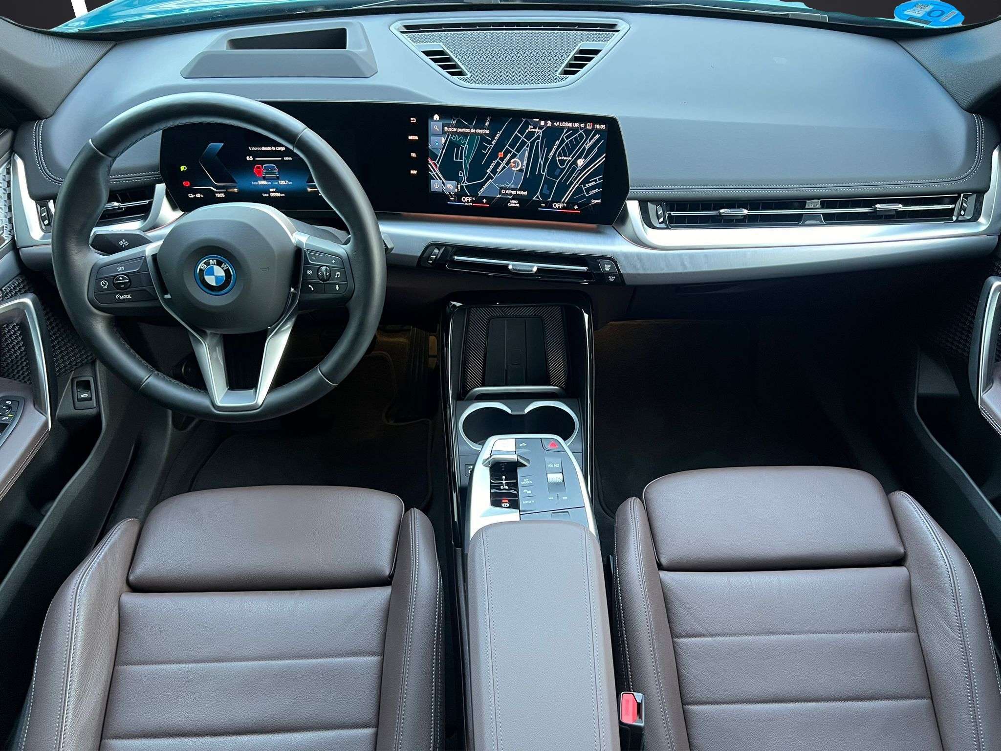 BMW IX1 xDrive 30 2023 azul - foto 5