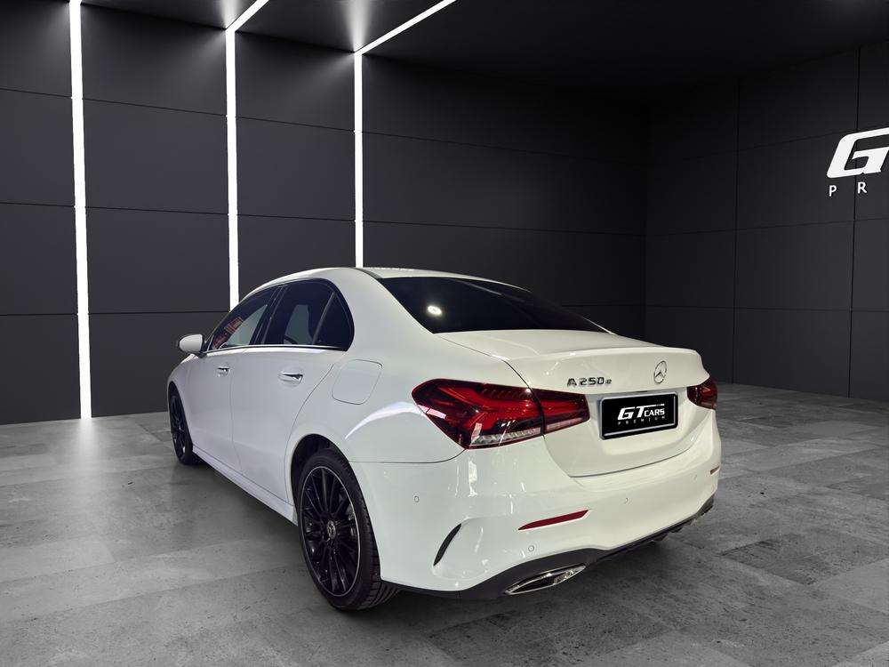 Mercedes-Benz Clase A Sedan 250e AMG 2022 blanco - foto 3