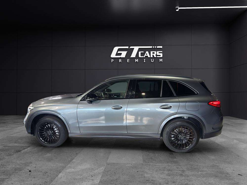 Mercedes-Benz GLC SUV 300e AMG 2022 gris montaña - foto 2