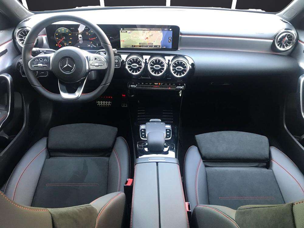 Mercedes-Benz Clase A 250e AMG 2022 negro - foto 9