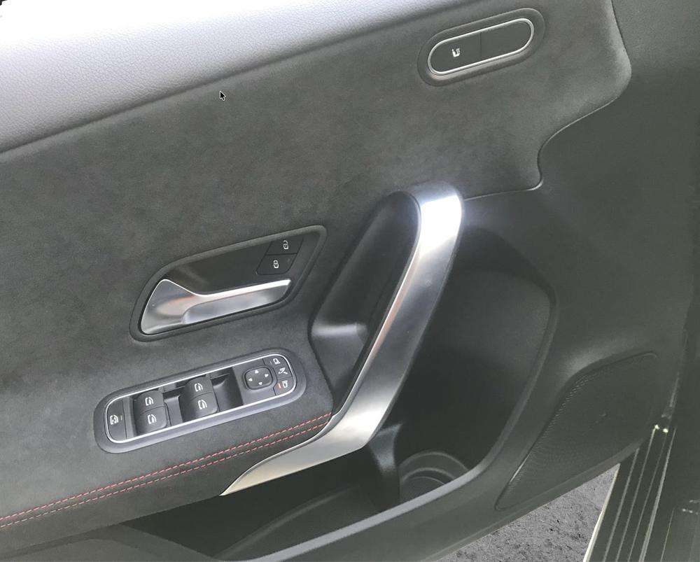 Mercedes-Benz Clase A 250e AMG 2022 negro - foto 13