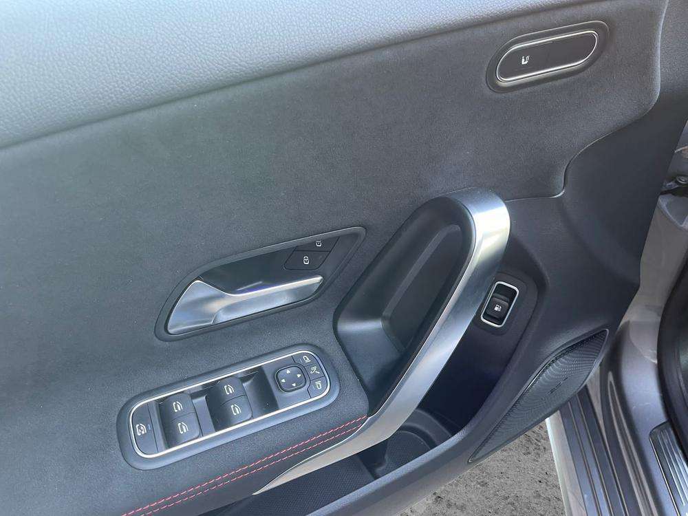 Mercedes-Benz Clase A 250e AMG 2023 gris montaña - foto 14