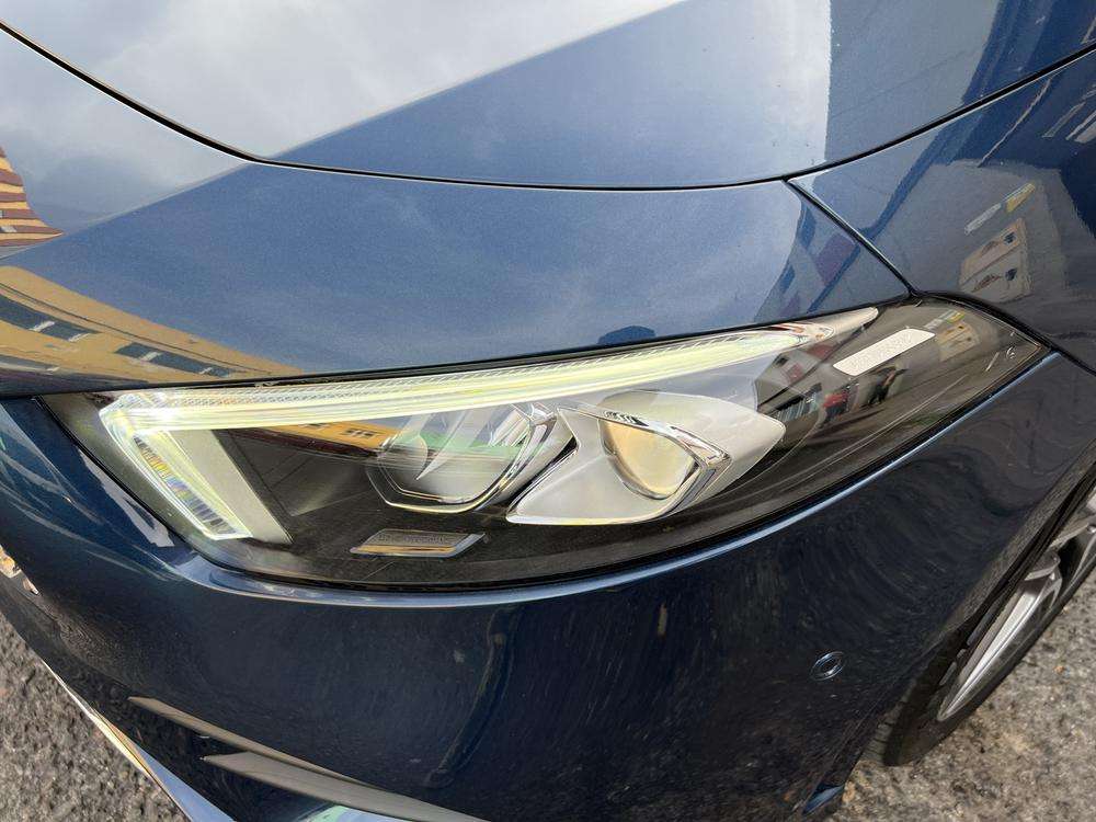 Mercedes-Benz Clase A 250e AMG 2022 azul denim - foto 5