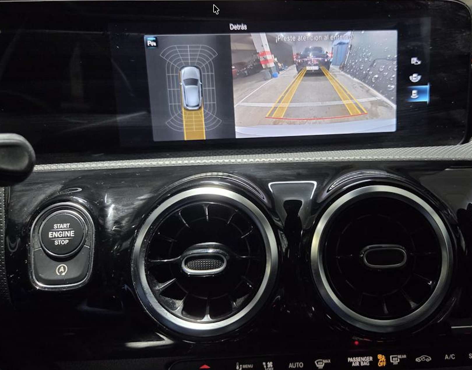 Mercedes-Benz Clase A 200 AMG 2022 negro - foto 12