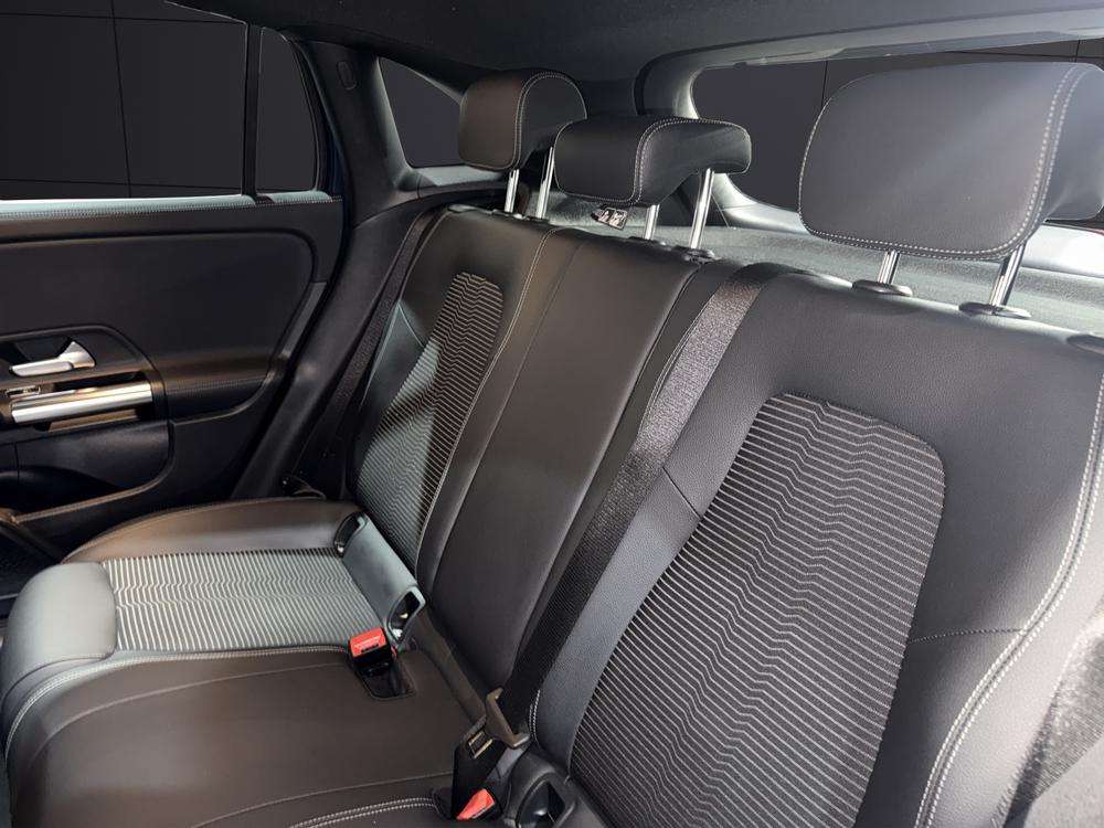 Mercedes-Benz GLA 250e Progressive 2021 azul denim - foto 16