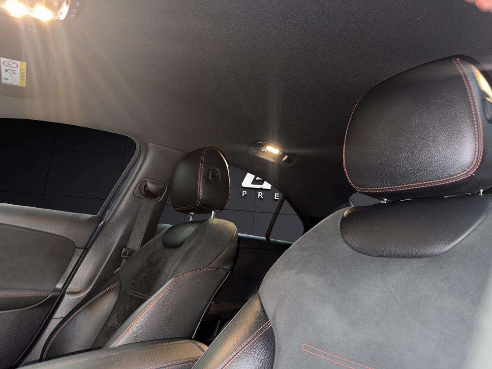 Mercedes-Benz Clase A Sedan 250e AMG 2021 azul - foto 17