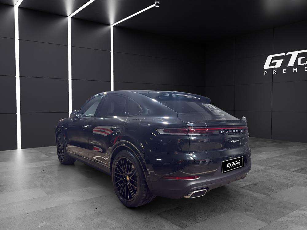 Porsche Cayenne Coupé E-Hybrid 2024 negro - foto 2