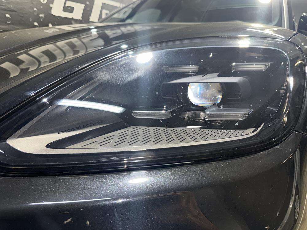 Porsche Cayenne Coupé E-Hybrid 2024 negro - foto 5