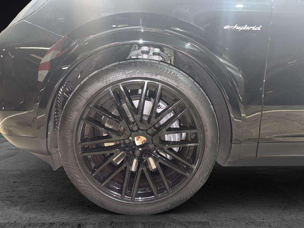 Porsche Cayenne Coupé E-Hybrid 2024 negro - foto 6