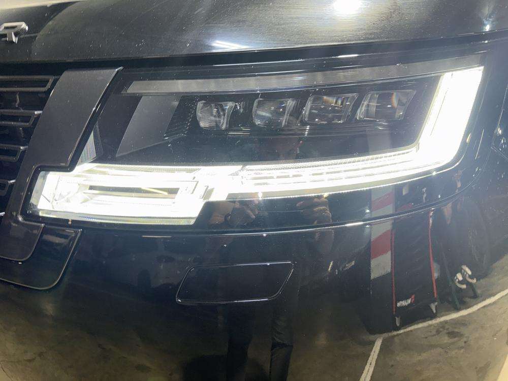Land Rover Range Rover Vogue P440e 2023 negro - foto 6