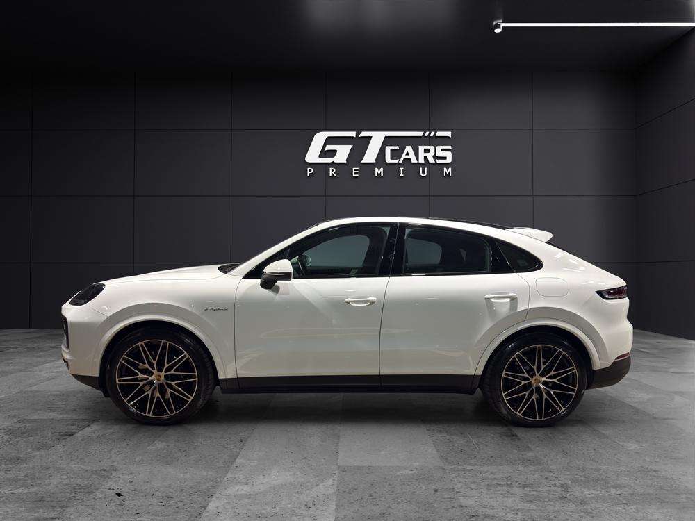 Porsche Cayenne Coupé E-Hybrid 2024 blanco - foto 2