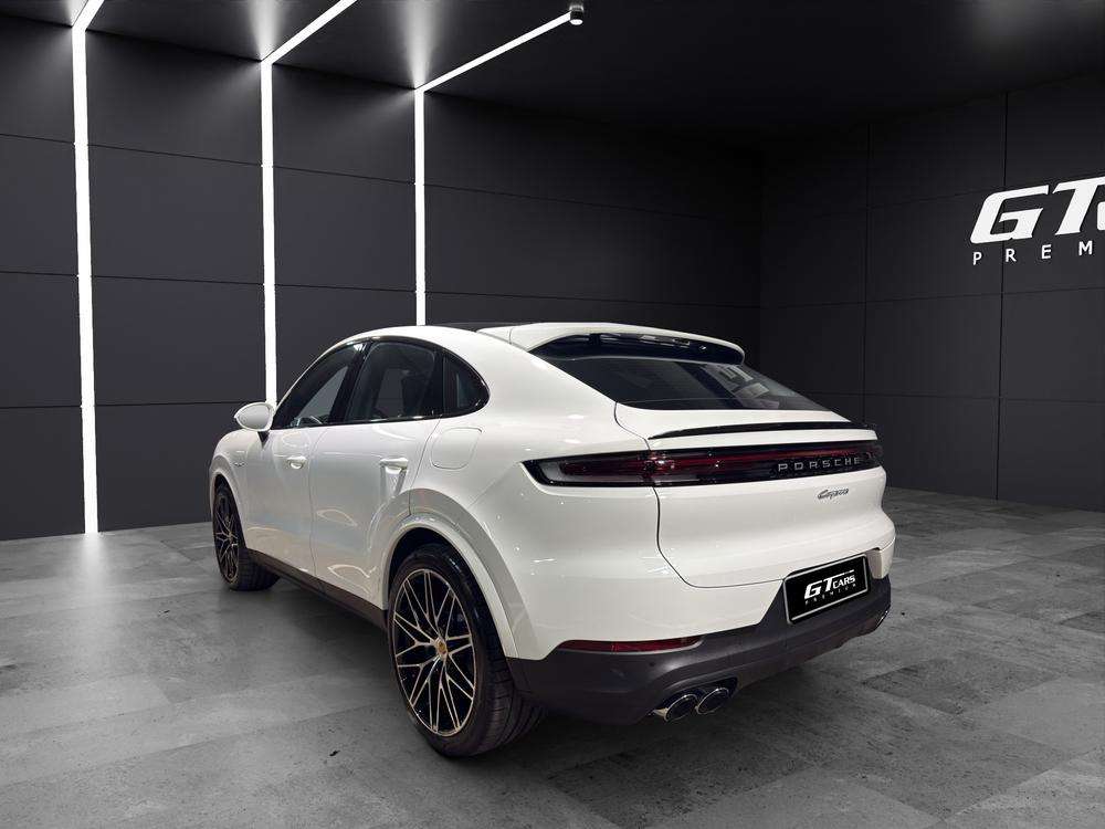 Porsche Cayenne Coupé E-Hybrid 2024 blanco - foto 3