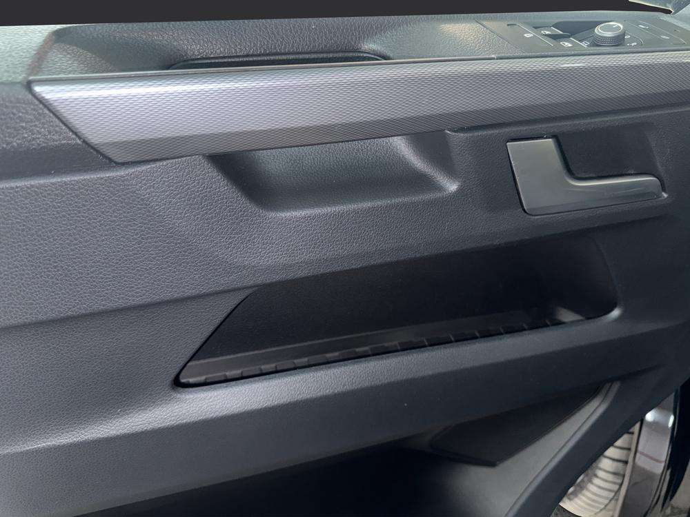Volkswagen Multivan  Bulli 2022 gris / negro - foto 15