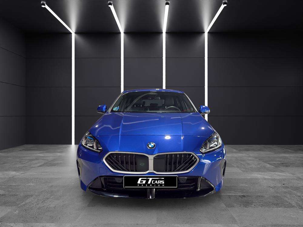 BMW Serie 1 120d 2024 azul - foto 4