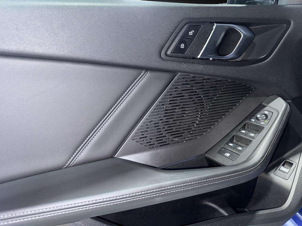 BMW Serie 1 120d 2024 azul - foto 15