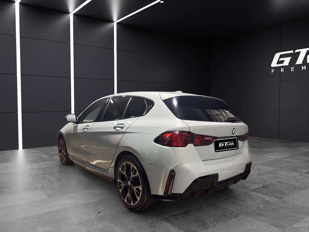 BMW Serie 1 120d 2025 gris - foto 3