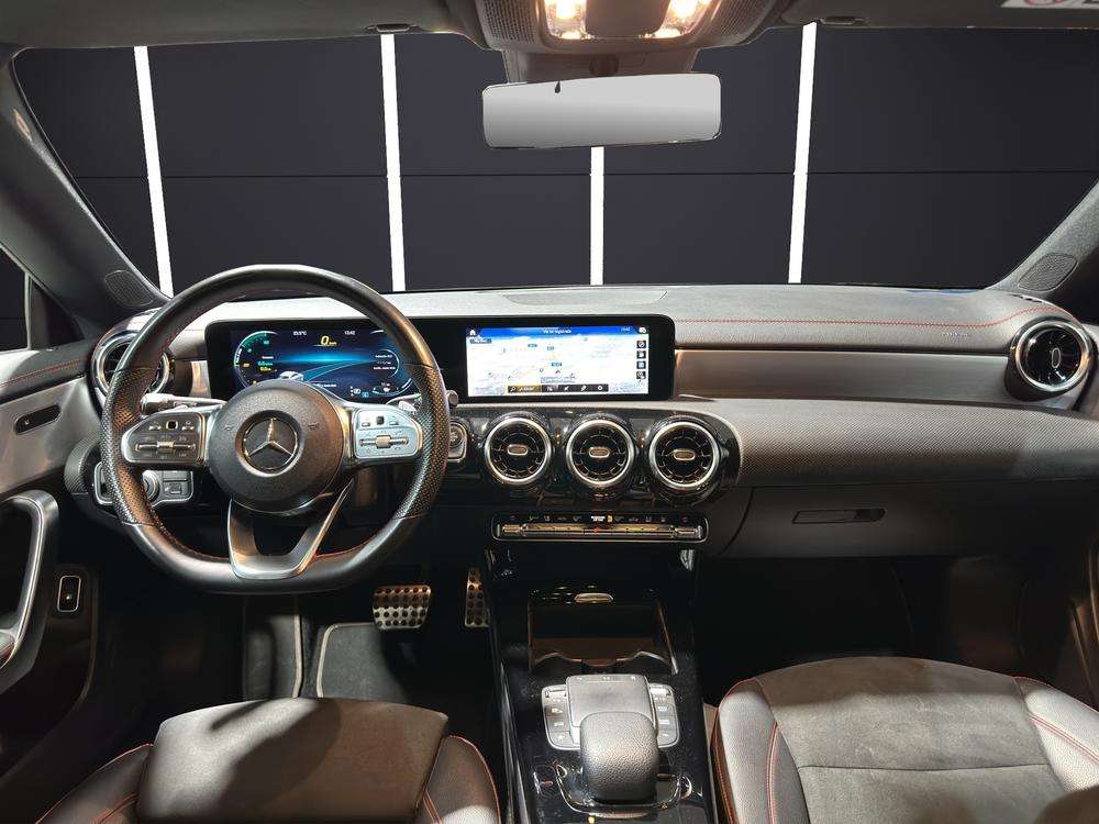 Mercedes-Benz CLA Shooting Brake 250e AMG 2021 blanco - foto 9
