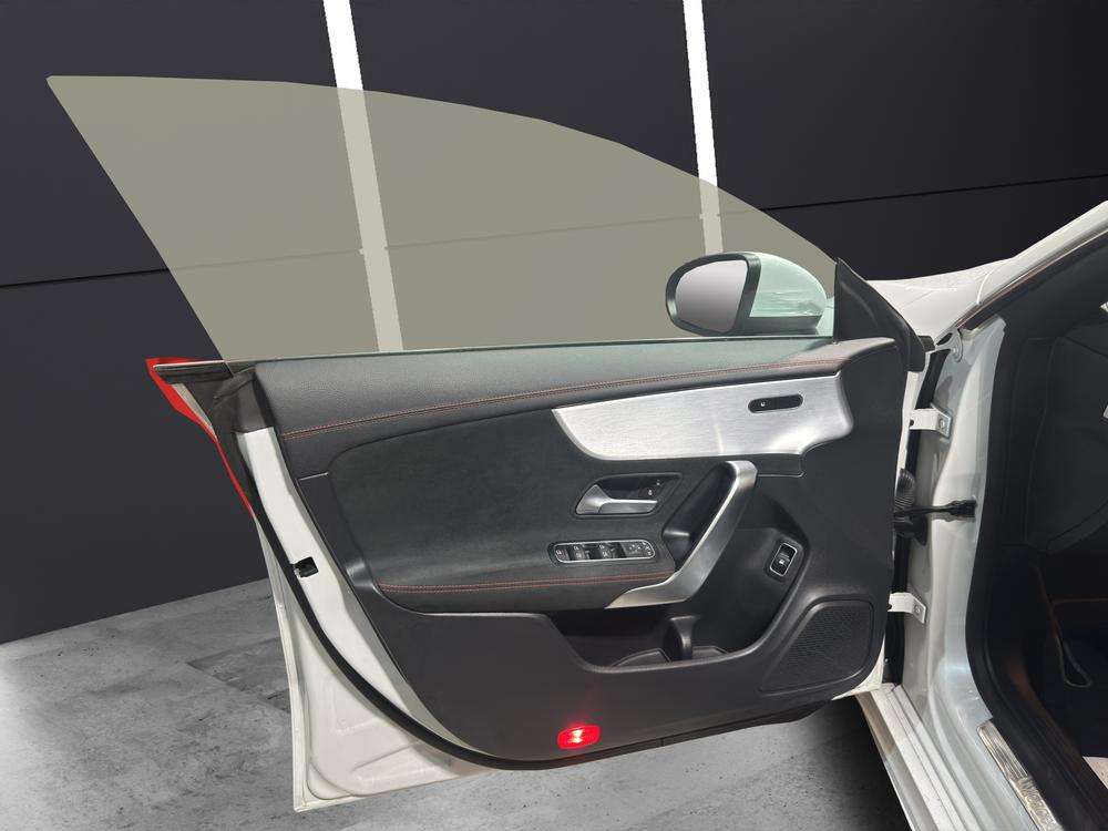 Mercedes-Benz CLA Shooting Brake 250e AMG 2021 blanco - foto 12
