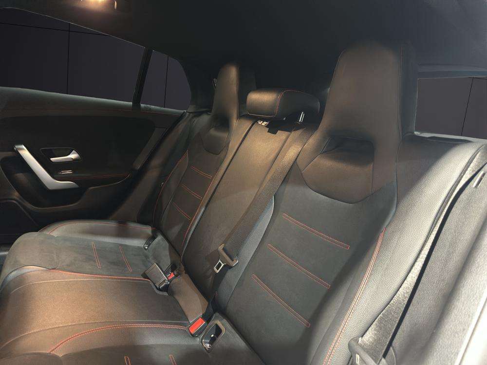 Mercedes-Benz CLA Shooting Brake 250e AMG 2021 blanco - foto 16