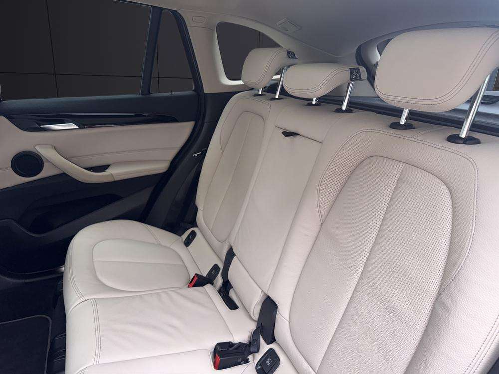 BMW X1 sDrive 18d 2021 negro - foto 15