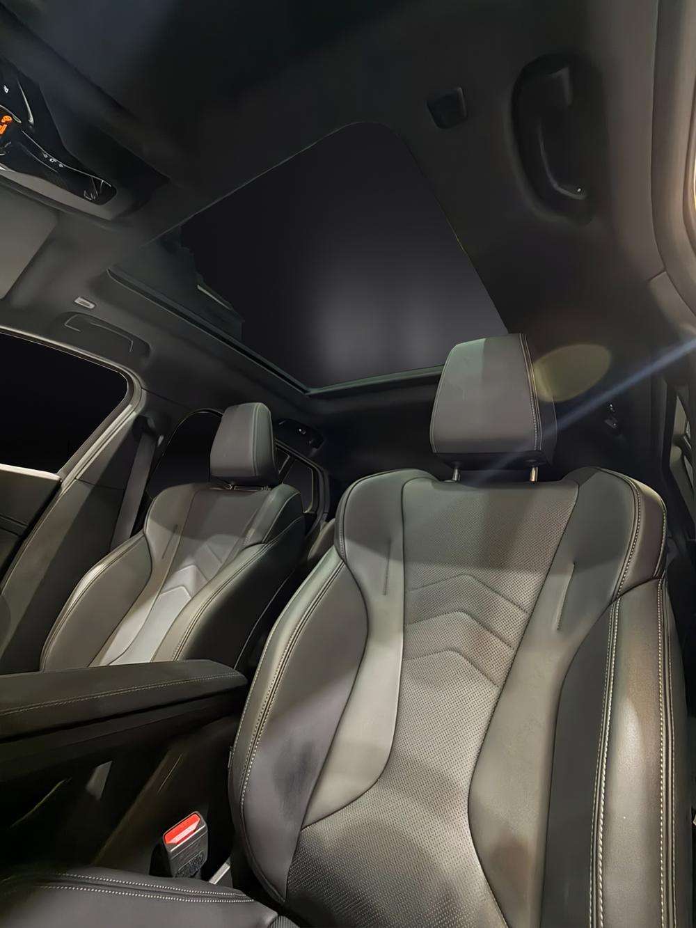BMW iX2 eDrive 20 M 2024 azul - foto 16