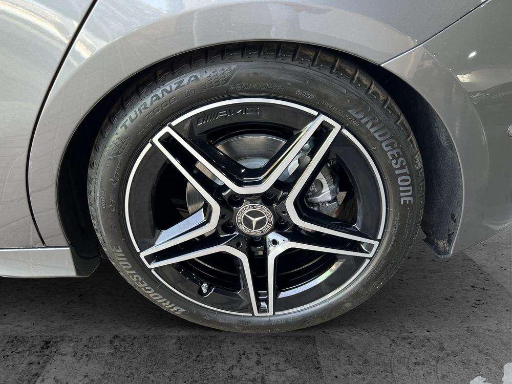 Mercedes-Benz Clase A 200 AMG 2022 gris montaña - foto 8